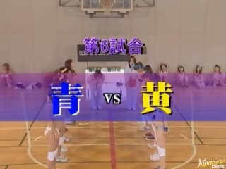 Недосвідчена азіатська дівчинки грати голий баскетбол