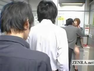 Dīvainas japānieši amats birojs piedāvājumu krūtainas orāls x nominālā video bankomāts
