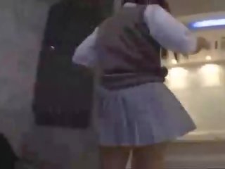 Barely innocent rumaja jepang school lady clip her nyenyet panty !